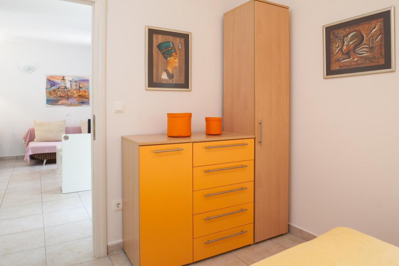 Apartment Bura 1 Макарська Екстер'єр фото
