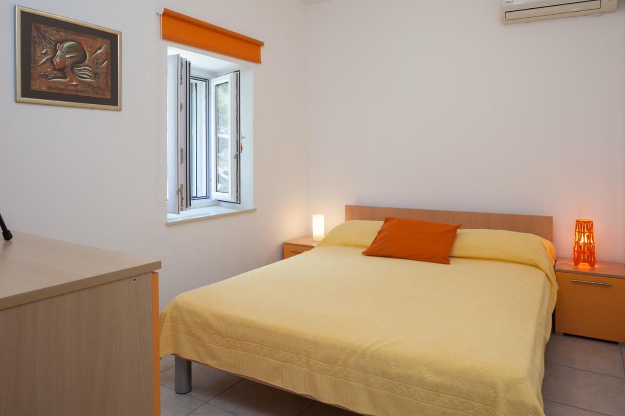Apartment Bura 1 Макарська Екстер'єр фото